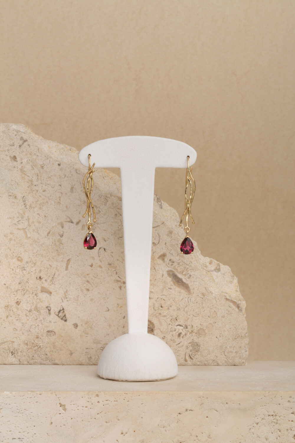 Rhodolite Garnet earrings crafted from 18-karat gold. All our jewellery is handmade by jewellery designer Pascale Masselis in our Antwerp based atelier.