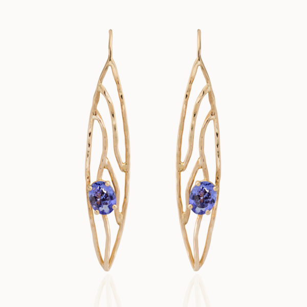 Crafted from 18-karat yellow or white gold with two tanzanite gemstones. Handmade by jewellery designer Pascale Masselis in our Antwerp based atelier.