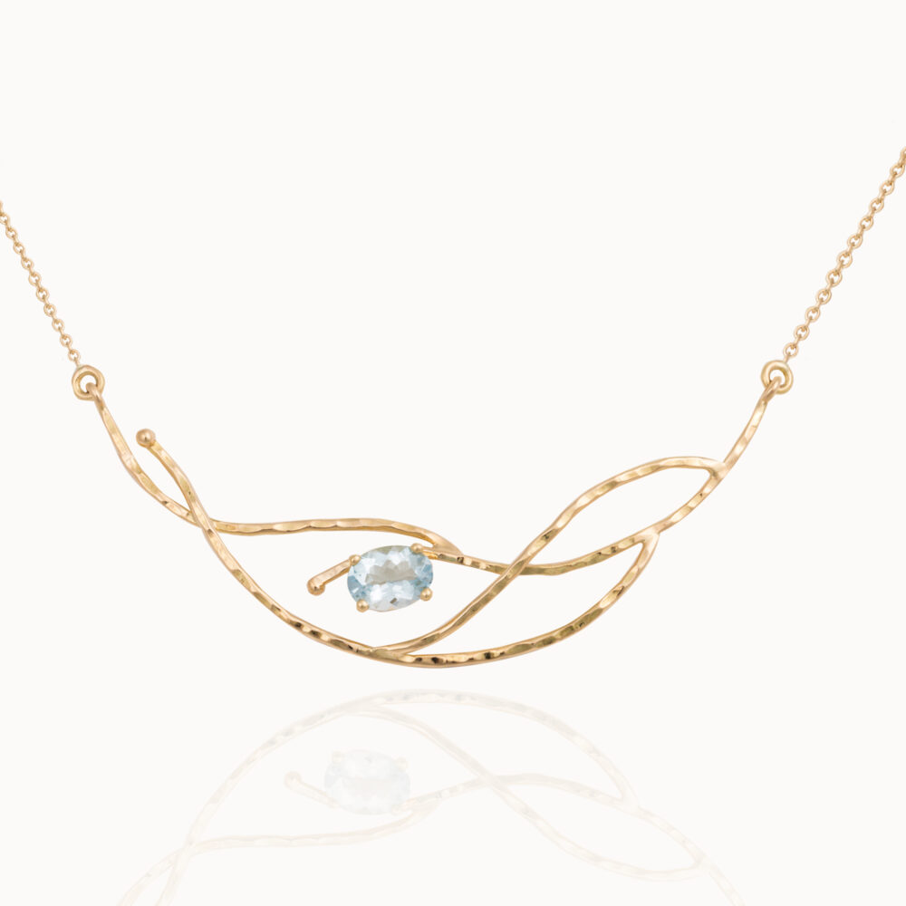 Aquamarine and gold necklace