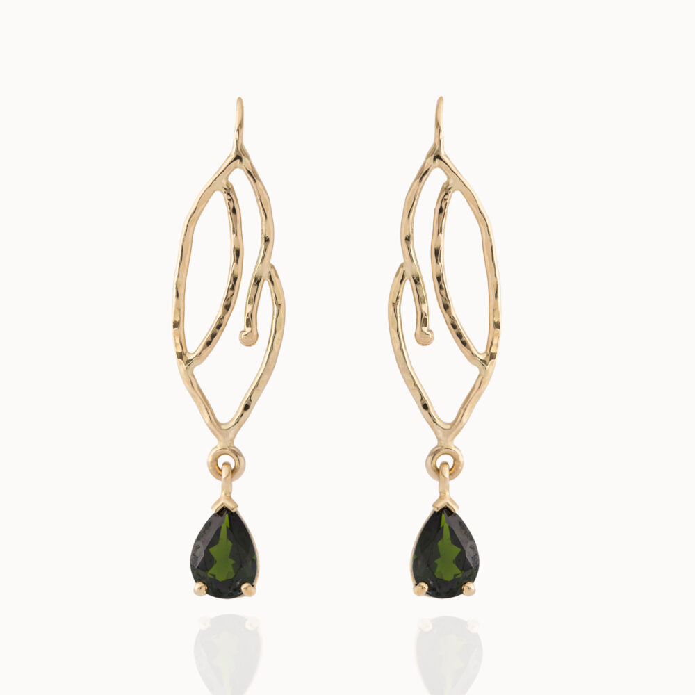 Crafted from 18-karat gold, the earrings feature deep green pear-cut tourmaline gemstones.