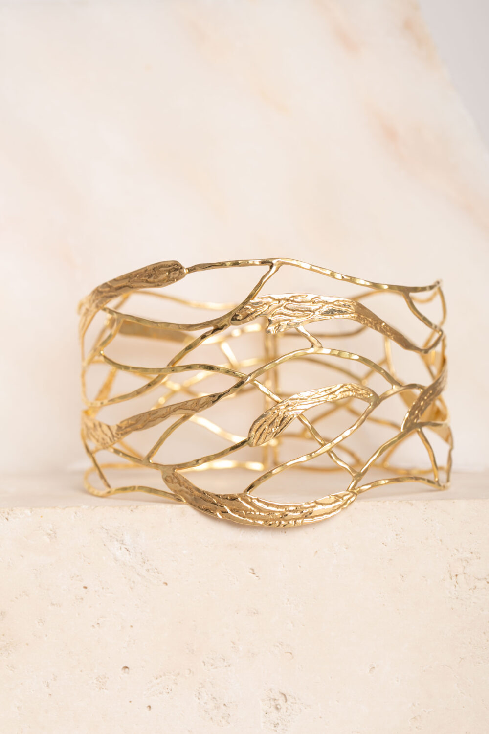 Armband gemaakt van 18-karaats goud door pascale Masselis