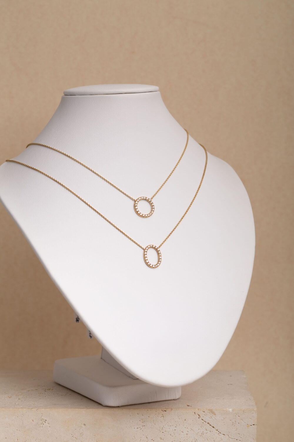 Necklace crafted from 18-karat gold set with brilliant cut diamonds.