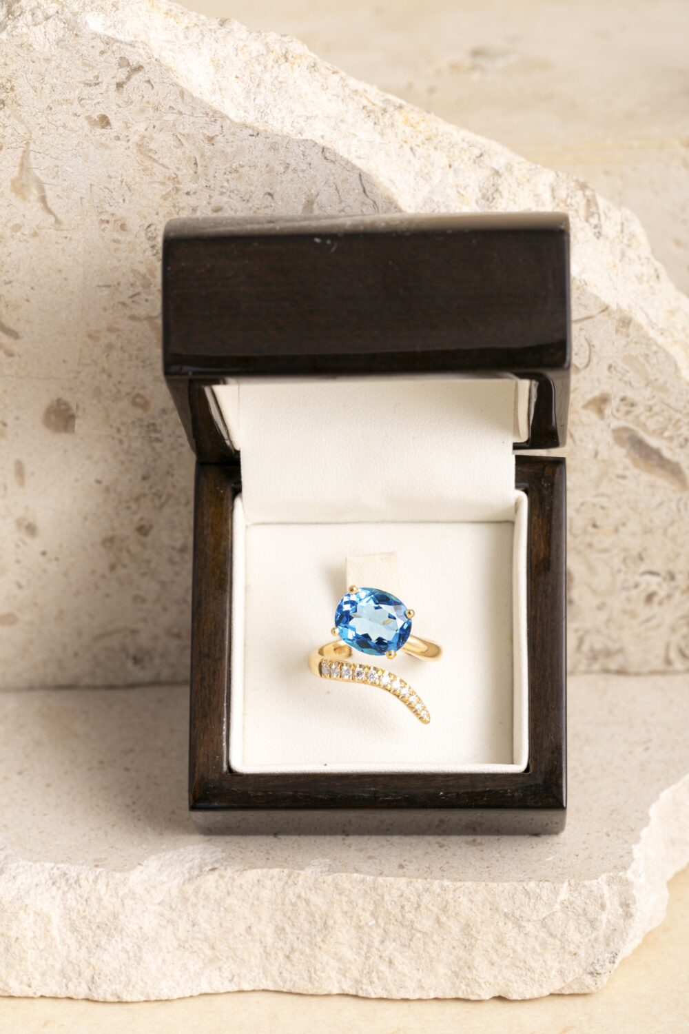 rings by Pascale Masselis